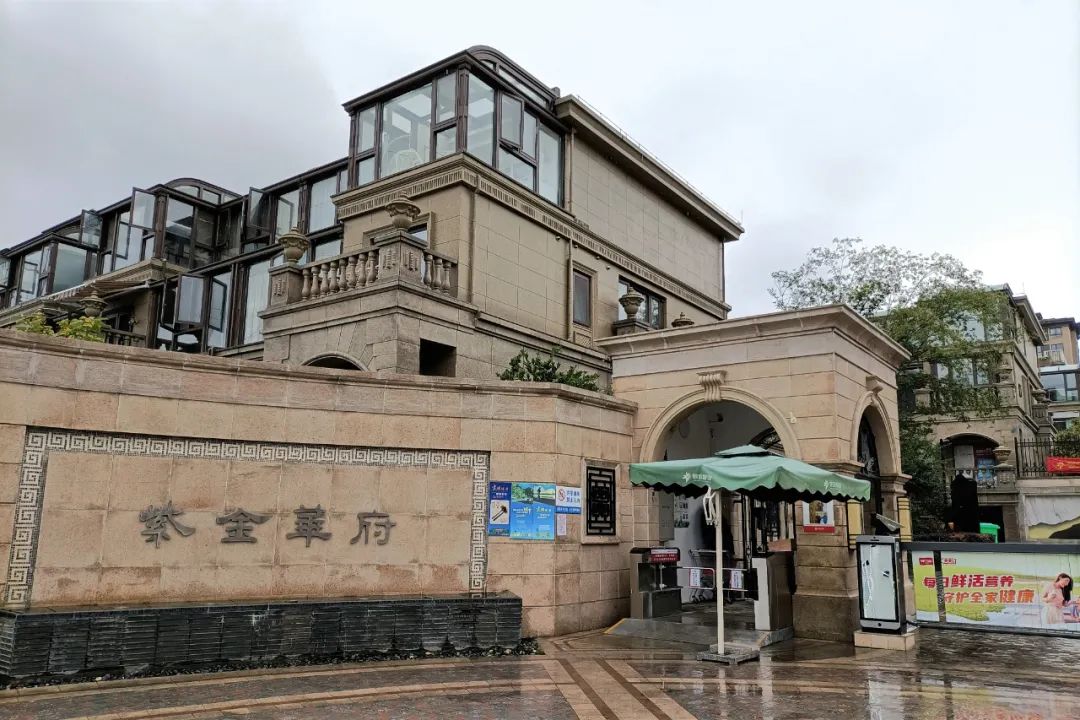 小区流动线路采用 人车分流管理,车辆在小区门口,就直接进入地下车库