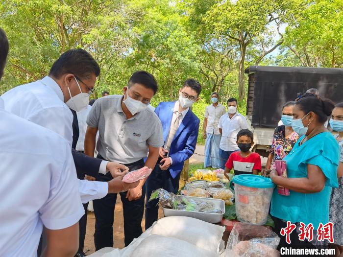 斯里兰卡,枯窘村,肯达村,村民,戚振宏,汉班托塔