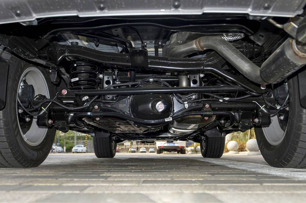 Choose one of the two hardcore SUVs, see which one is stronger, Haval H9 or SAIC Maxus D90 Pro? - DayDayNews