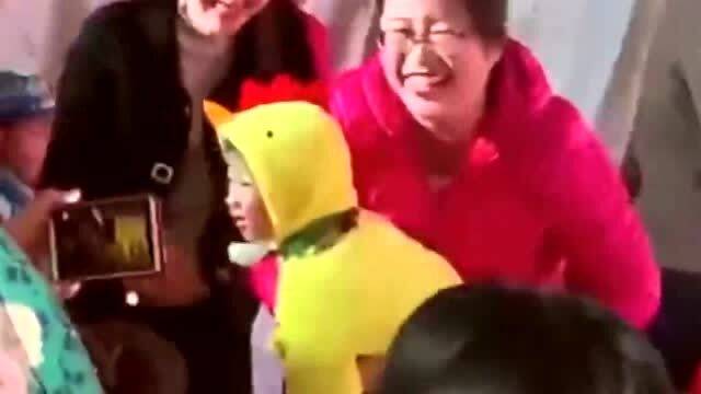 中国熊孩子恶搞老妈视频，中国熊孩子恶搞老妈视频大全