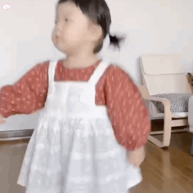 头像表情包丨萌娃小丸妹向你发送可爱光波