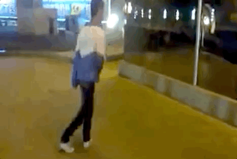 初代潮流青年的鬼步舞,被广场舞大爷大妈还魂了