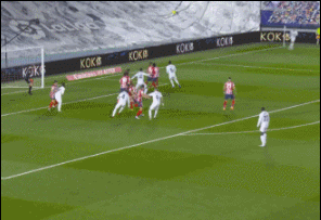 克罗斯开出角球,卡塞米罗头球破门,1-0