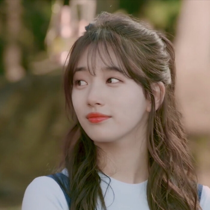 裴秀智清纯可爱头像