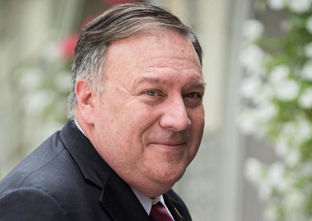 被特朗普斥骂后，蓬佩奥如坐针毡！ 立马表态：我很快公布希拉里邮件