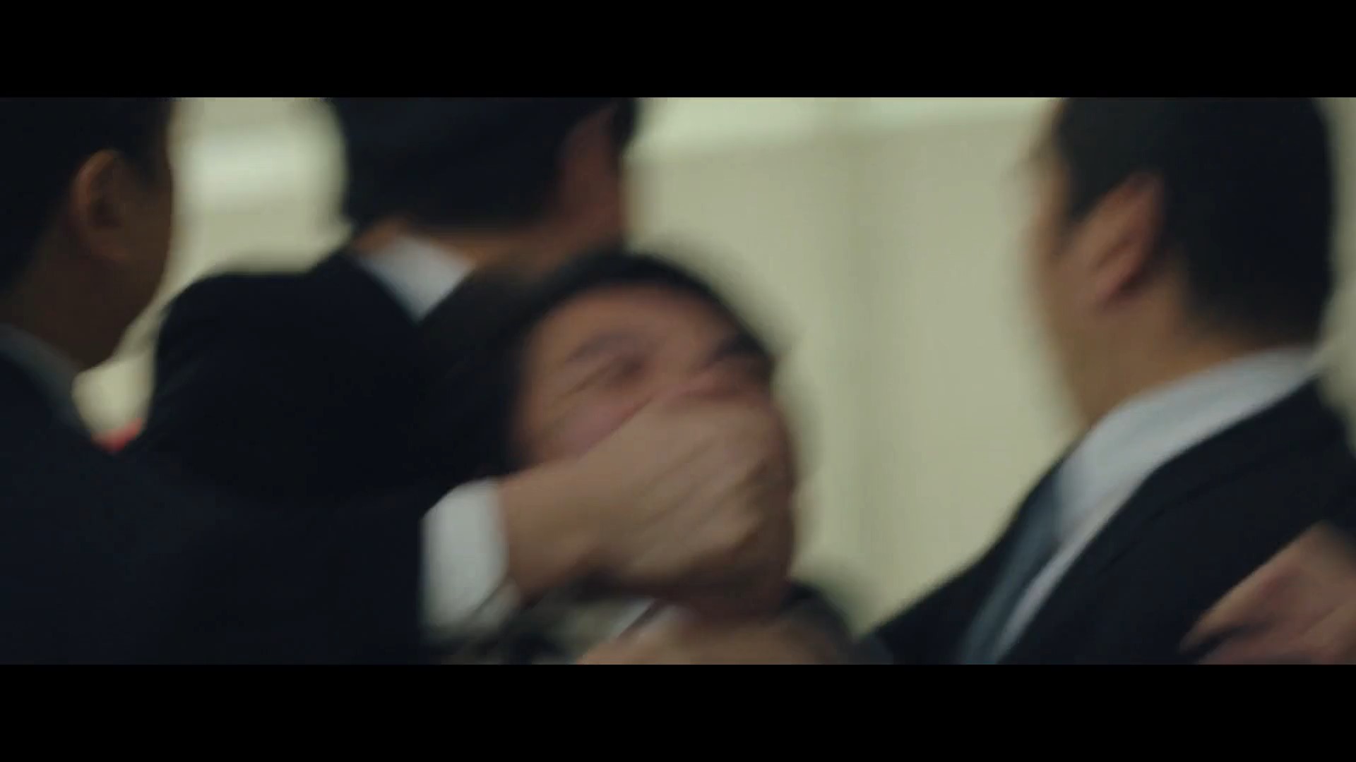 2020年韩国电影《邻居》