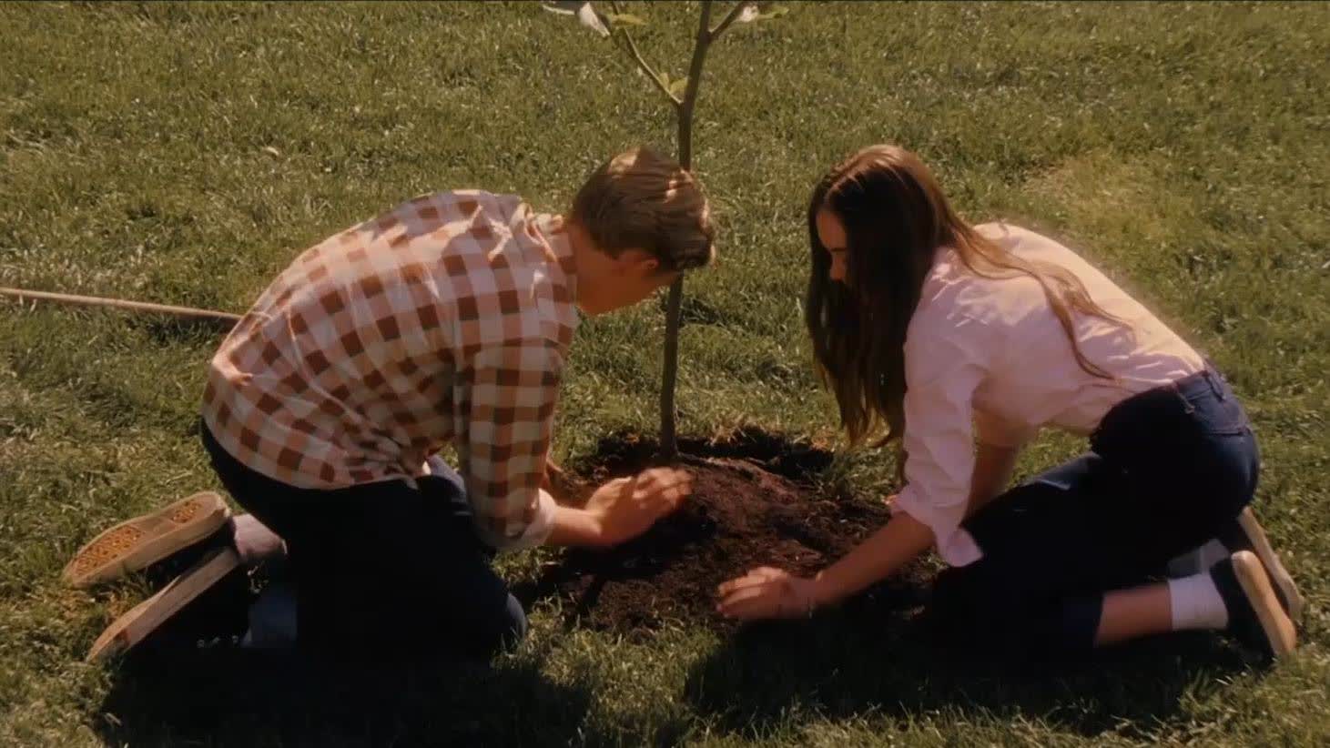 0?fmt=jpg&size=112&h=822&w=1461&ppv=1