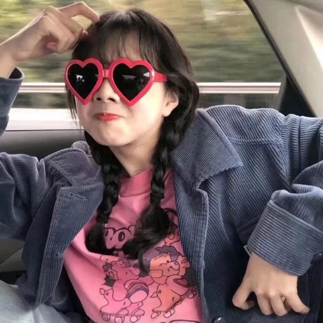 这是一组莫名心动的女生头像