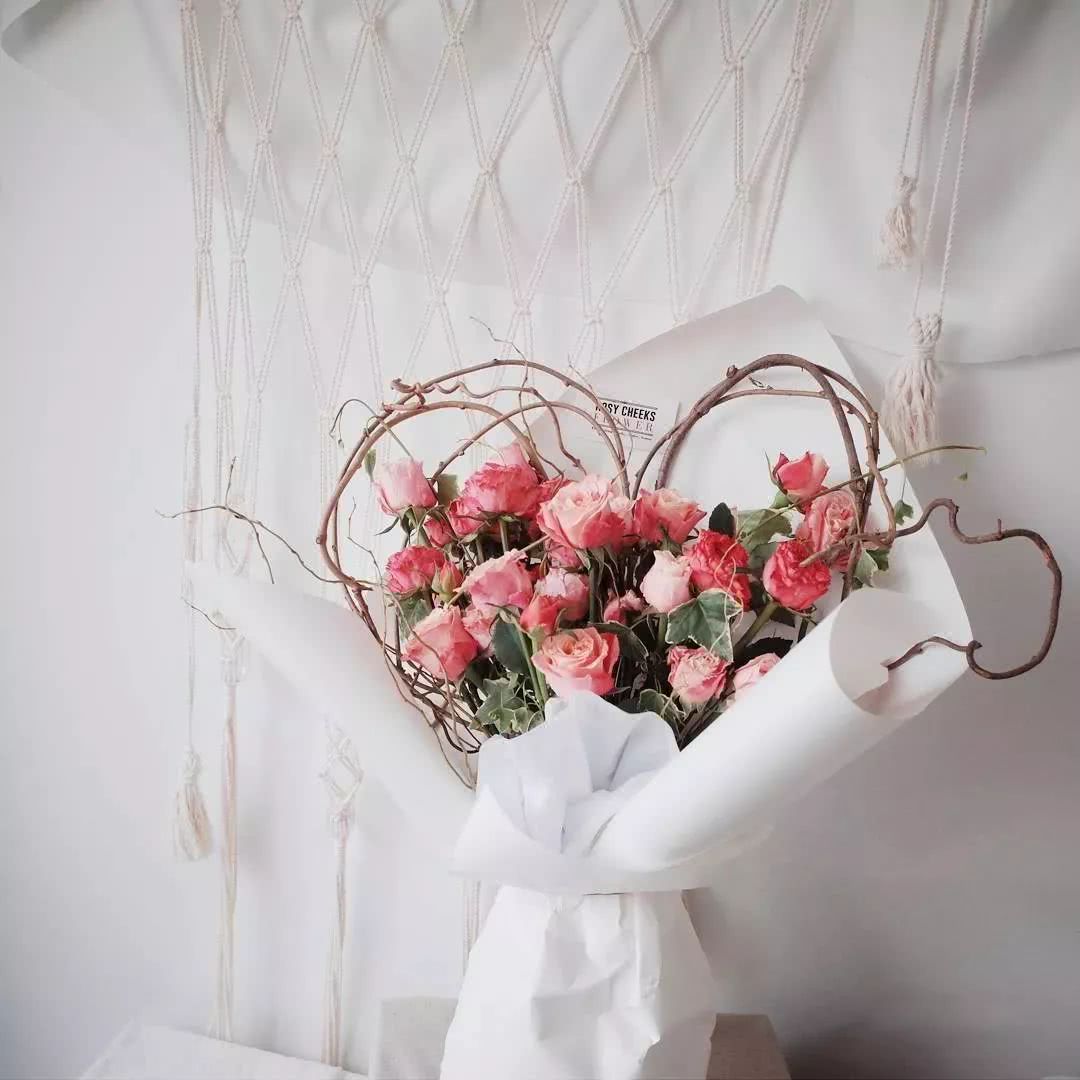 女朋友最喜欢的心形花束 千万别错过 看点快报