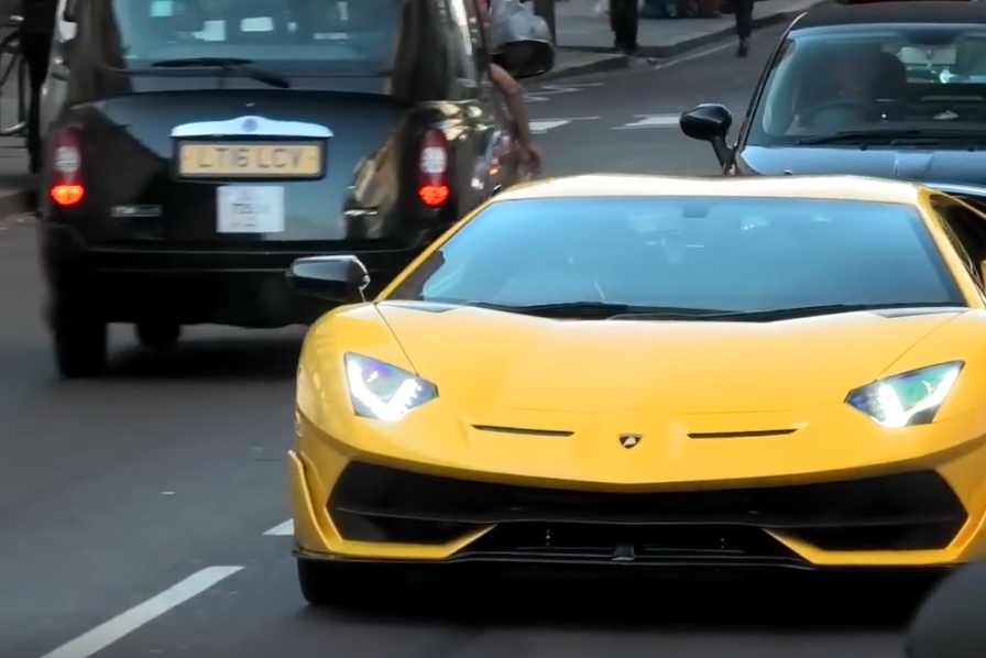 0?fmt=png&size=895&h=598&w=896&ppv=1