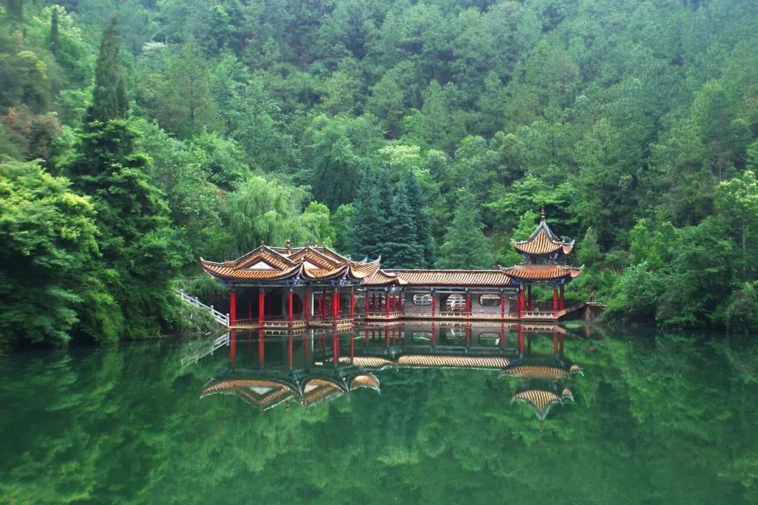 玉溪所有景区向全国医务人员,公安干警免票开放两年!