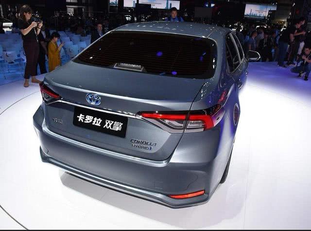 2020款丰田卡罗拉双擎!1.8l 1.3l油耗 国六,年轻人的最爱