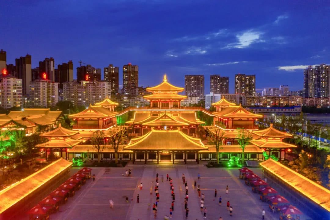 王城公园,上阳宫等 诸多空气清新,环境优美的观光景点 堪称洛阳的小