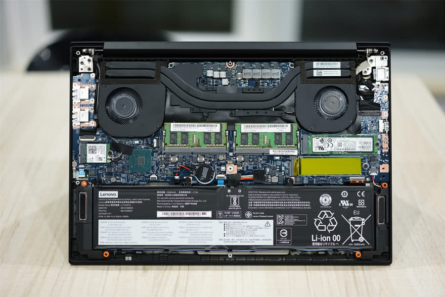 轻薄外观澎湃性能 thinkpad p1隐士2019专业移动工作站评测