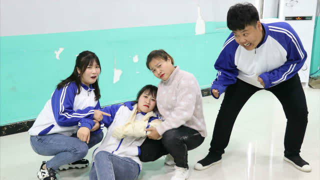 假装家访情景短剧，假装家访情景短剧视频