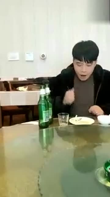 吃饭视频恶搞，吃饭视频恶搞图片