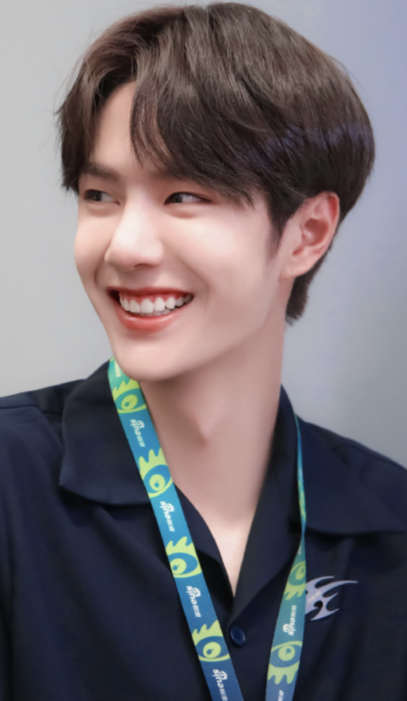 出道1997天,王一博括弧笑合集