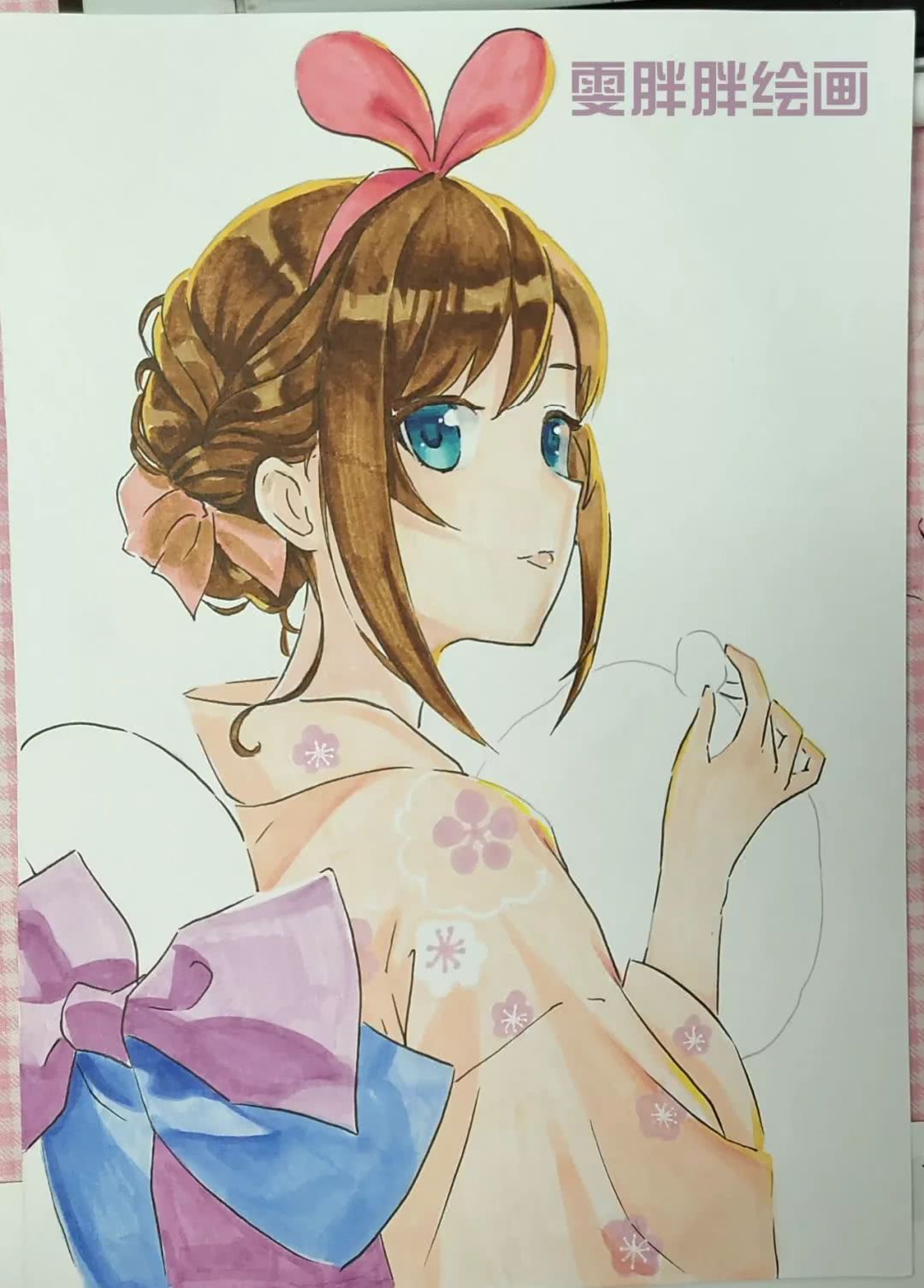 用蓝色把另一个蝴蝶结画出来.