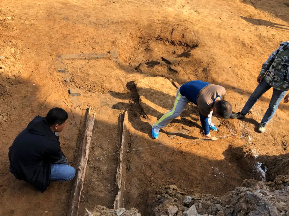 常熟一家人家造房子,竟挖出来7座古墓