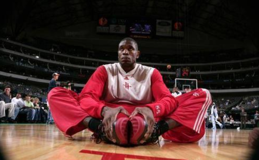 nba巨人脚有多大,奥尼尔的脚堪比艾弗森的头,而他竟然