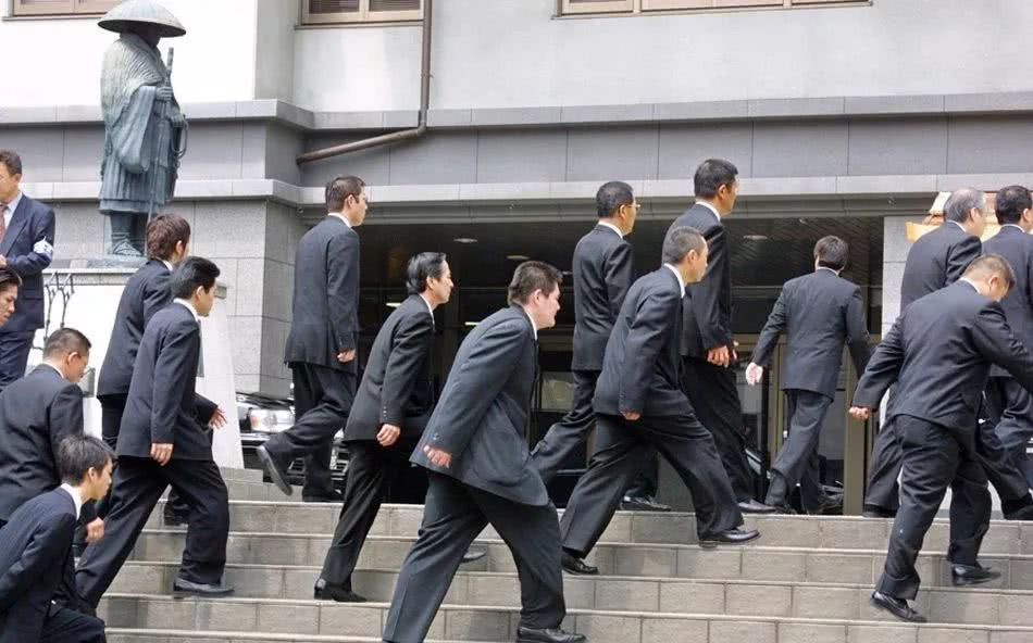 日本黑道g20峰会期间暂停活动 觉悟 咋这么高 看点快报