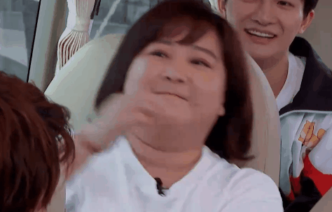 贾玲,鞠婧祎
