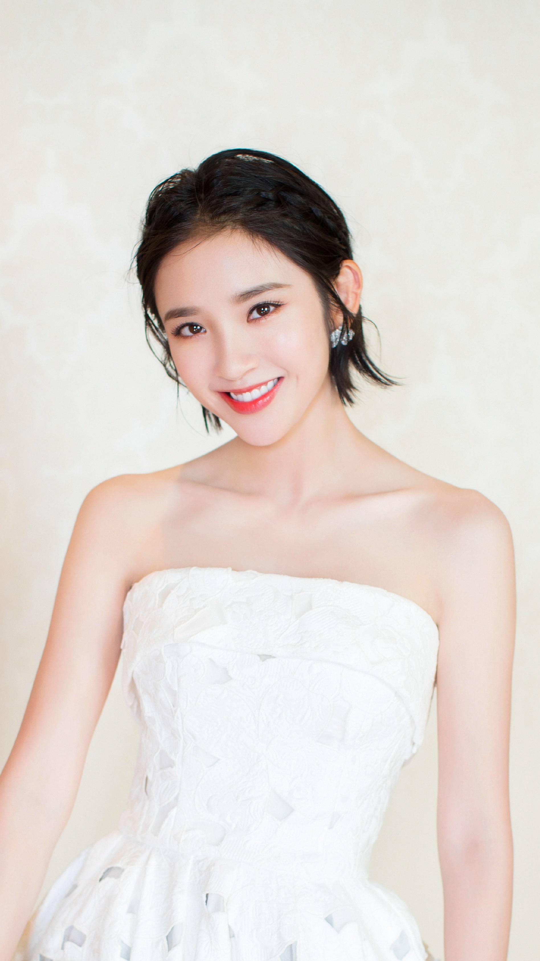 唐艺昕精美壁纸:梨涡美女!清新优雅,甜美可人