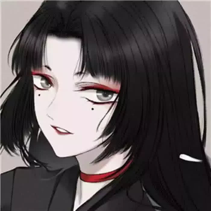 的女孩,而且也很漂亮很有魅力,嘴角勾起的那一丝冷笑,看上去有些阴险
