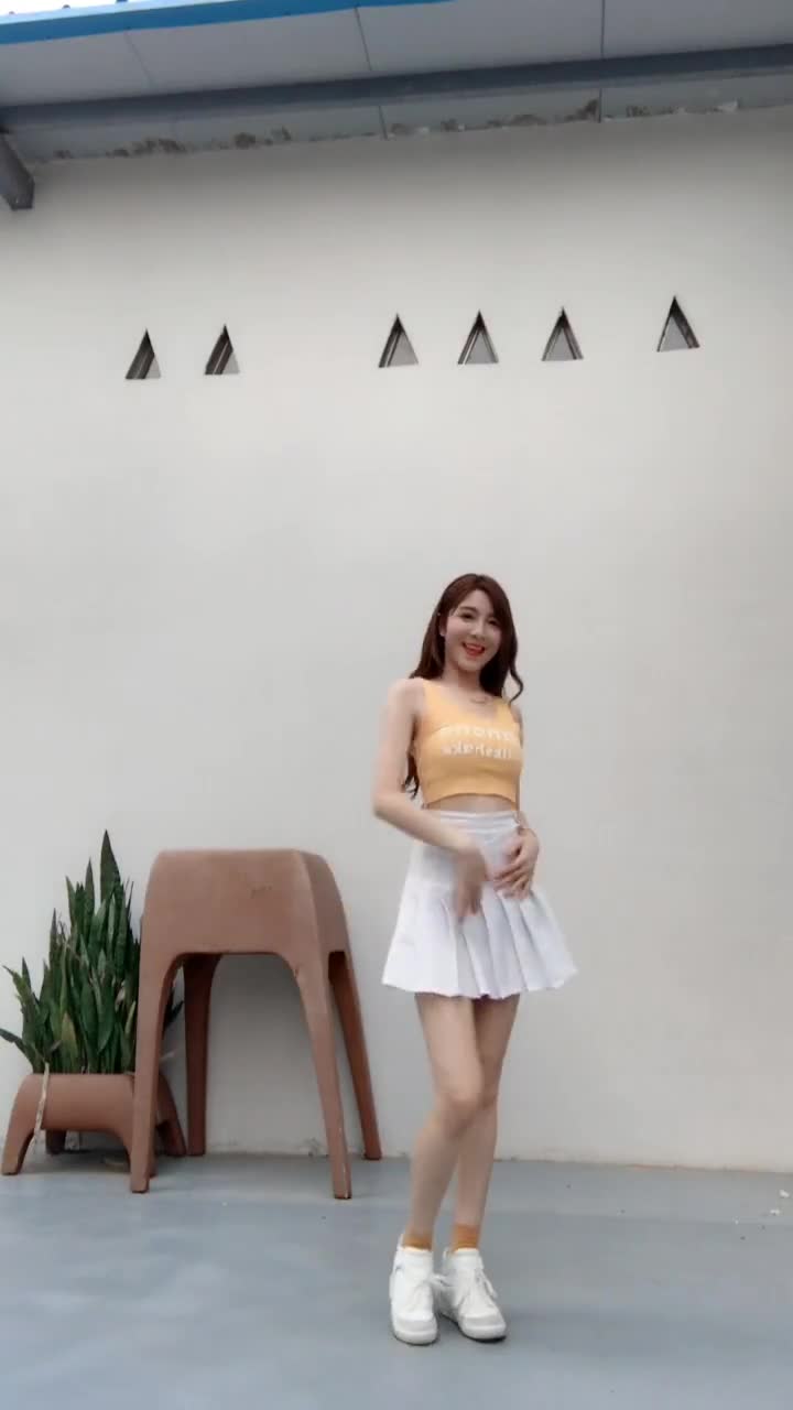 0?fmt=jpg&size=35&h=1280&w=720&ppv=1