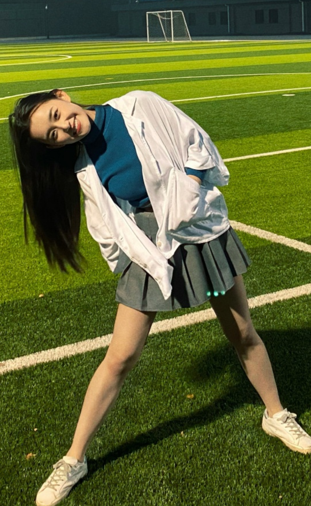 蒋依依,短裙
