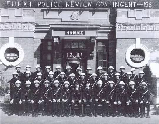 威海人曾经是最好的港警 两任特首之父都是警察 看点快报