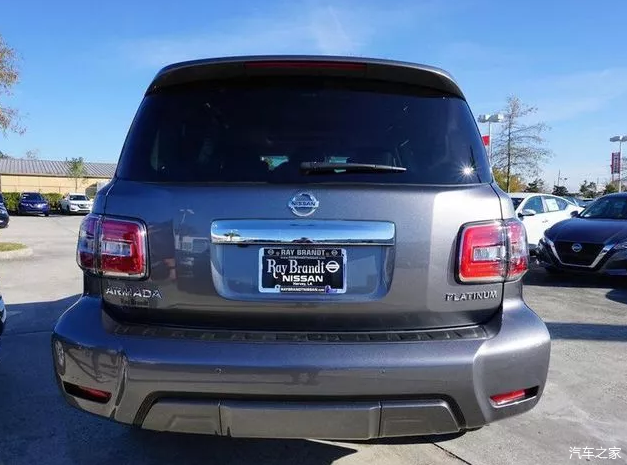 日产途乐,水泥灰,大气上档次