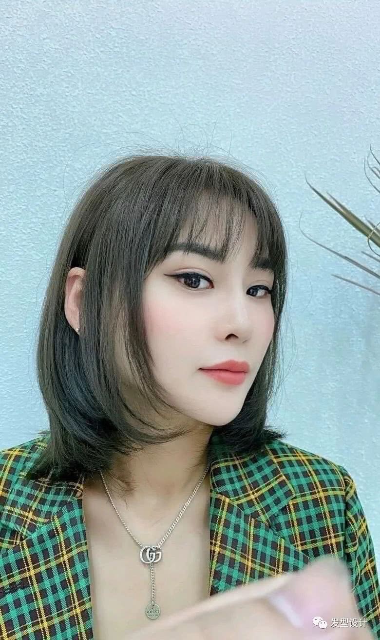但是剪短发需要看自身的条件, 尤其是超短发,大脸不适合不适合, 精致