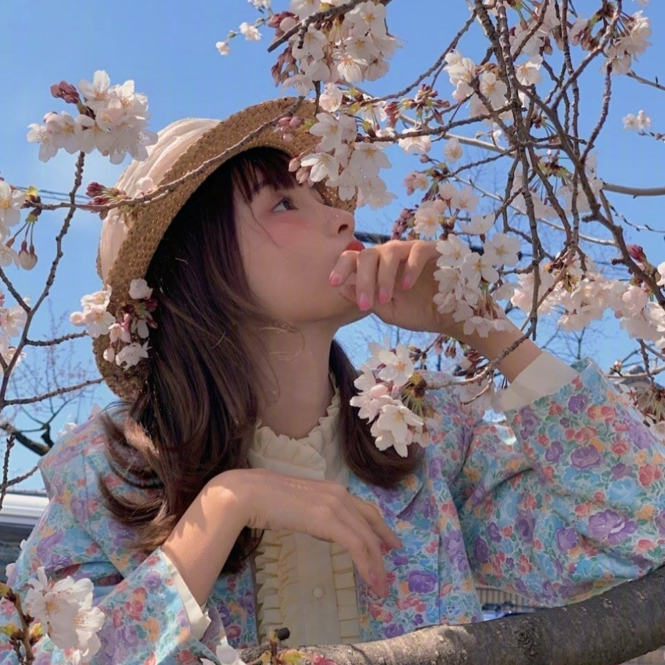 温柔系女生头像:愿清晨第一眼是温暖的阳光,和心爱的你!