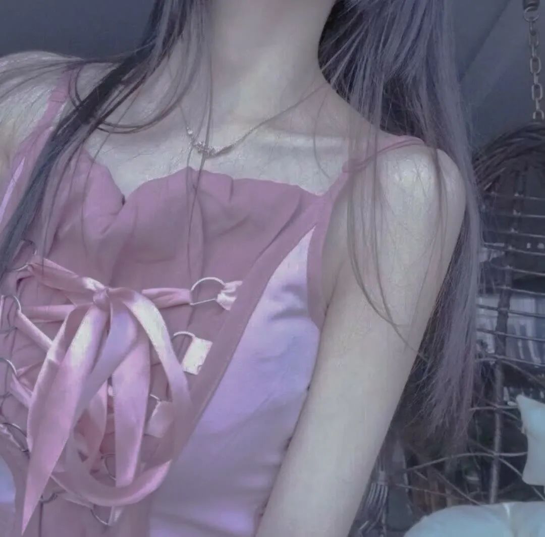 不露脸ins风格女生头像:你突然点醒我,我们相识的时间