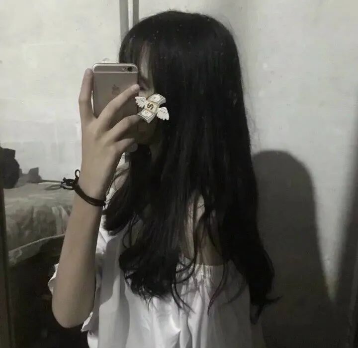 头像:微丧女生头像/难过时用