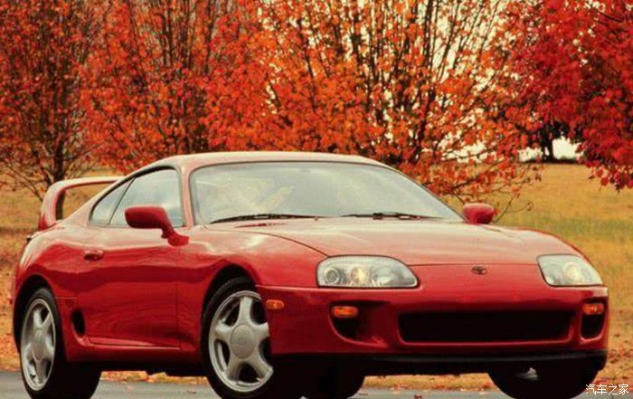 两款年的经典老车 至今为止还是魅力无限 看点快报