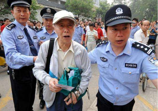 当军人和警察执行同一任务时 应该听谁指挥 答案很多人都不知道 看点快报