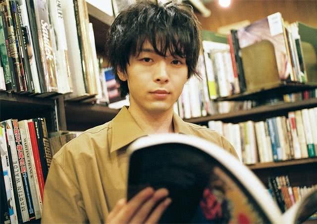 原来在日本演艺界不温不火的他 终于因演技大火 看点快报