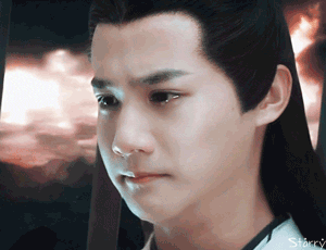 还记得 花千骨 里的南弦月吗 他现在长这样 看点快报