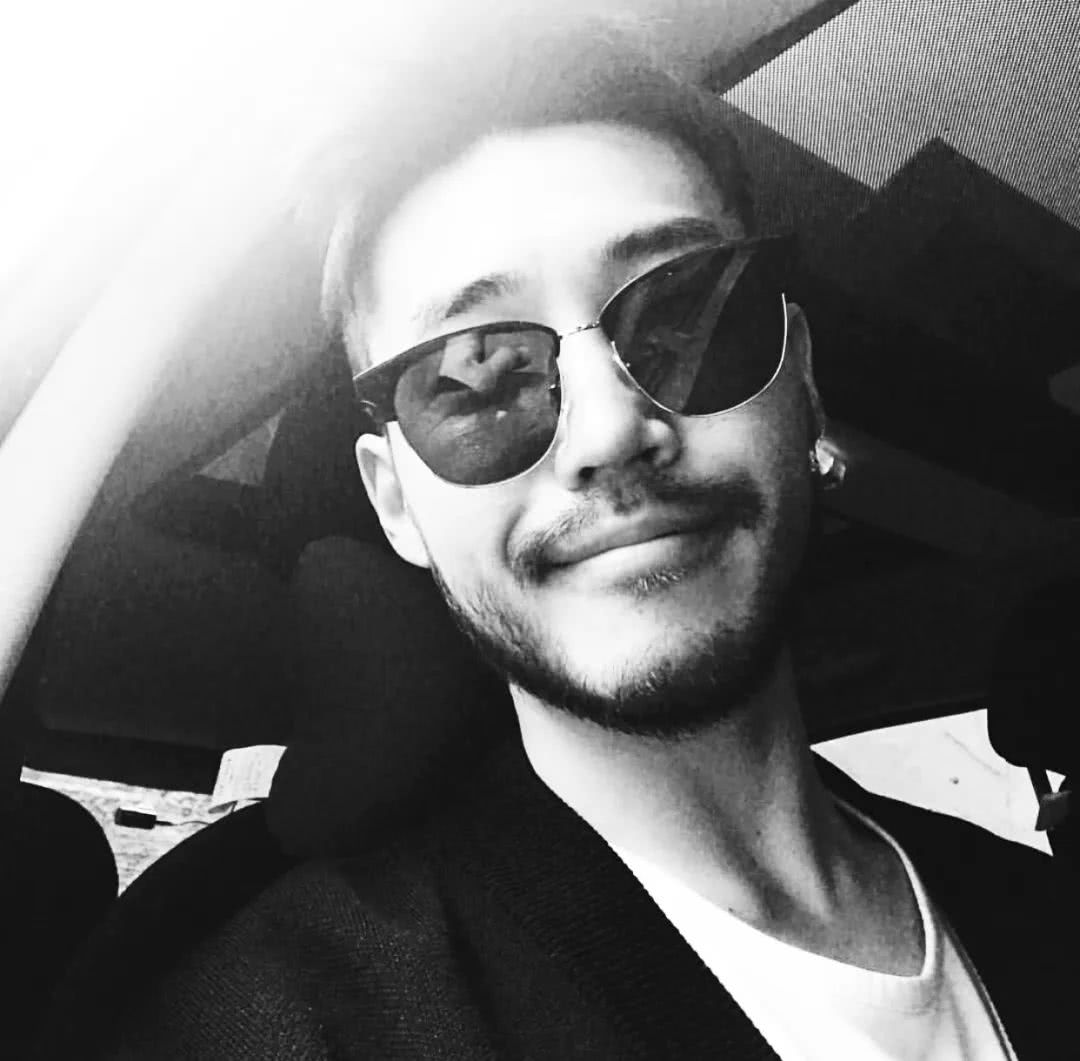 40岁大叔头像高清 男人,40岁大叔头像高清 帅气 男生头像/一般人驾驭不了的霸气社会大叔男头,黑白男头