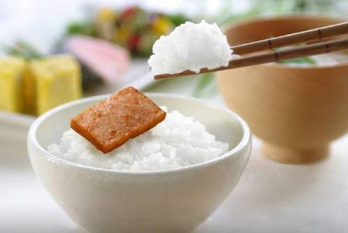 家里的大米为什么老长虫 虫卵到底从哪来的 告诉你怎样去米虫 天天要闻