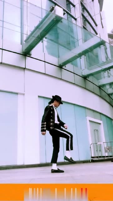 0?fmt=jpg&size=43&rs=32-30&h=640&w=362&ppv=1