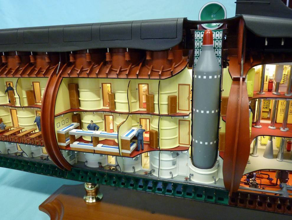 「压箱底」核潜艇，不到4分钟完成16枚导弹发射，美国看到了末日