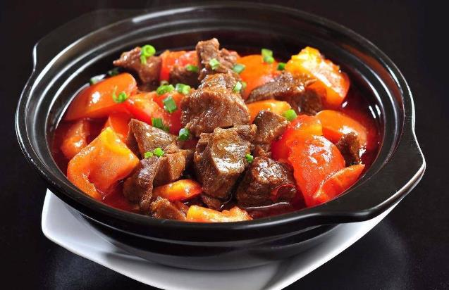 谁说番茄牛腩炖不好吃,厨师长教你这几步,保证牛腩酥烂又好吃