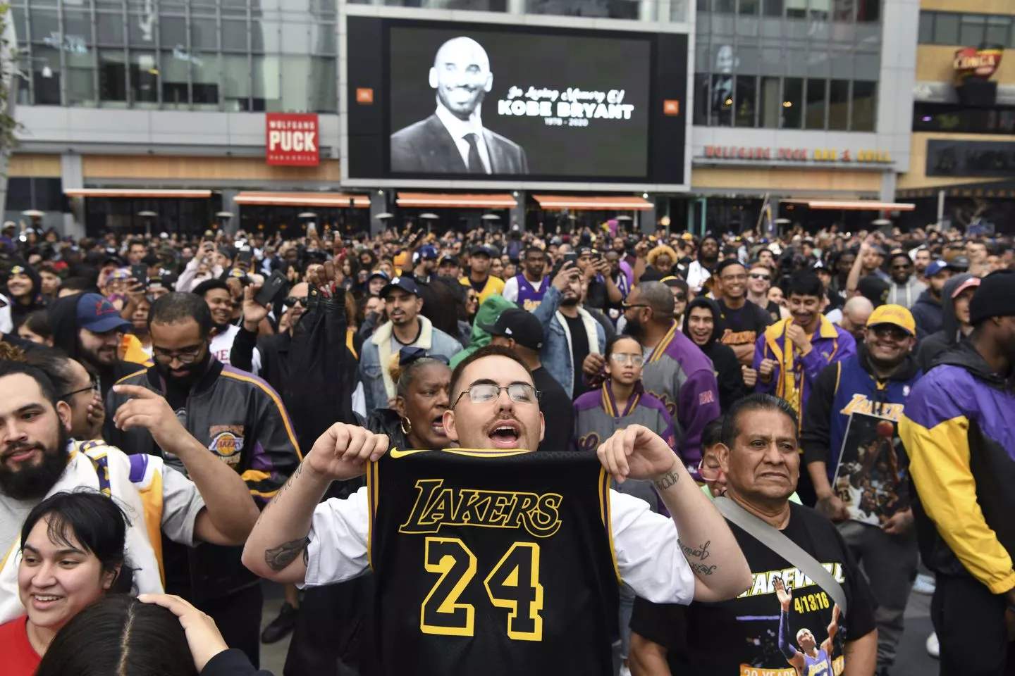 �Ʊ�����˵�����һ�仰Ӣ��_�Ʊ��������һ��������Ƶ_�Ʊ��������һ������