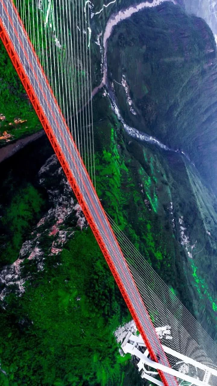兴义,马岭河峡谷,万峰林,北盘江大桥,坝陵河大桥,滴水滩瀑布,花江大