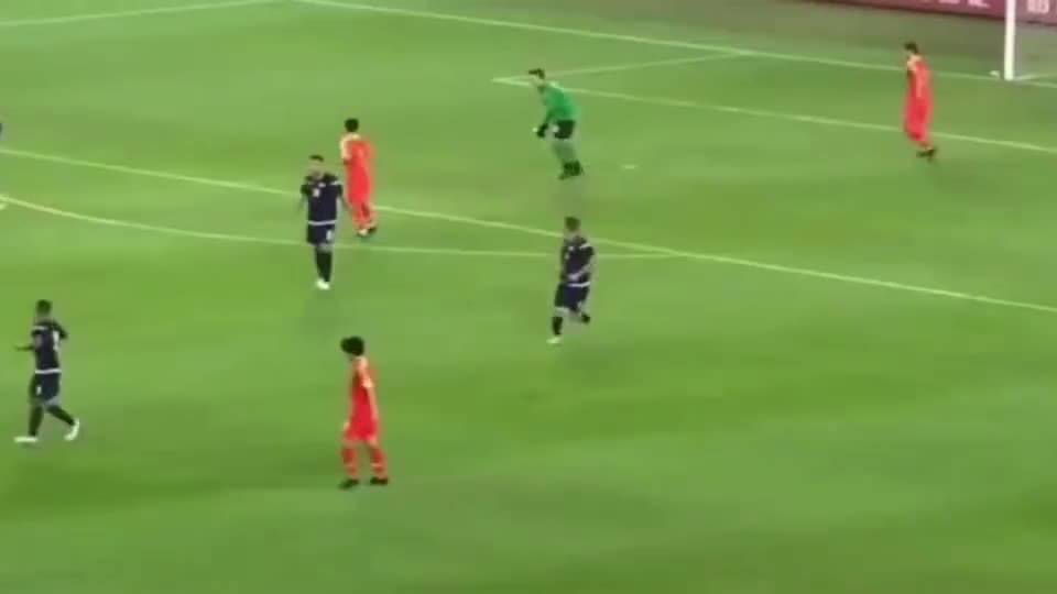 足球进球都是设计好的吗，足球进球的门叫什么
