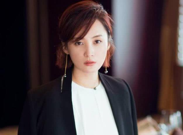 蒋勤勤只不过换了个发型,就跑出浓浓