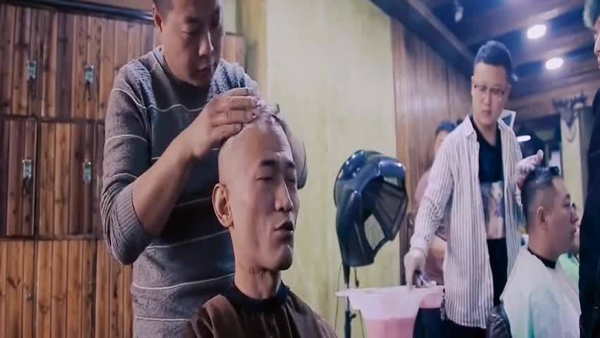 泰国理发恶搞视频，泰国理发恶搞视频大全